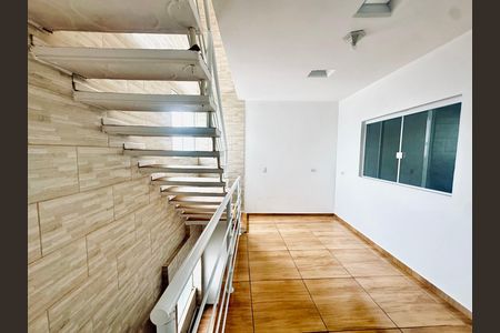 Casa para alugar com 100m², 3 quartos e 2 vagas Casa para alugar com 100m², 3 quartos e 2 vagasHall