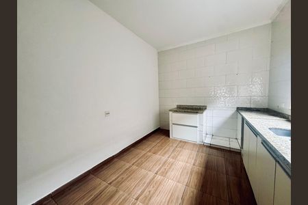 Casa para alugar com 100m², 3 quartos e 2 vagas