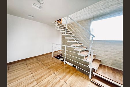 Casa para alugar com 100m², 3 quartos e 2 vagas Casa para alugar com 100m², 3 quartos e 2 vagasHall