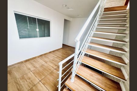 Casa para alugar com 100m², 3 quartos e 2 vagas Casa para alugar com 100m², 3 quartos e 2 vagasHall