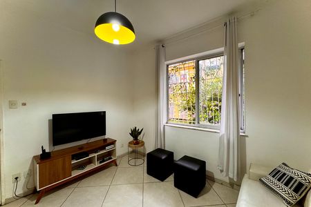 Apartamento para alugar com 60m², 2 quartos e sem vaga