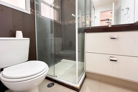 Apartamento para alugar com 80m², 2 quartos e 2 vagas Apartamento para alugar com 80m², 2 quartos e 2 vagasBanheiro da Suíte