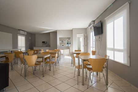 Apartamento para alugar com 80m², 2 quartos e 2 vagas Apartamento para alugar com 80m², 2 quartos e 2 vagasÁrea comum - Salão de festas