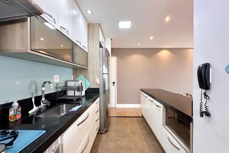 Apartamento para alugar com 80m², 2 quartos e 2 vagas Apartamento para alugar com 80m², 2 quartos e 2 vagasCozinha