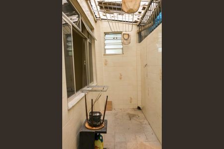 Apartamento à venda com 60m², 2 quartos e 1 vagaÁrea de Serviço