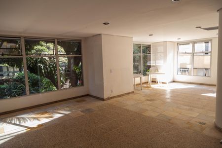 Apartamento à venda com 50m², 1 quarto e 1 vaga Apartamento à venda com 50m², 1 quarto e 1 vagaÁrea comum - Salão de festas
