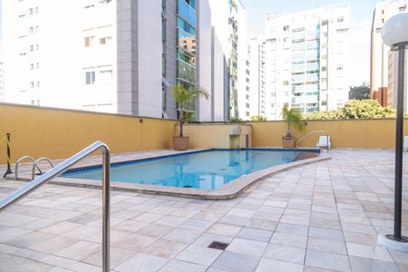 Apartamento à venda com 50m², 1 quarto e 1 vaga Apartamento à venda com 50m², 1 quarto e 1 vagaÁrea comum - Piscina