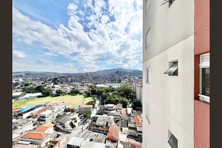 Apartamento à venda com 47m², 2 quartos e 1 vaga Apartamento à venda com 47m², 2 quartos e 1 vagaVaranda/Área de Serviço Vista