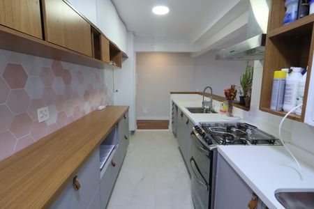 Apartamento à venda com 86m², 2 quartos e 2 vagasCozinha e Área de Serviço