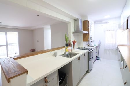 Apartamento à venda com 86m², 2 quartos e 2 vagasCozinha e Área de Serviço