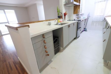 Apartamento à venda com 86m², 2 quartos e 2 vagasCozinha e Área de Serviço