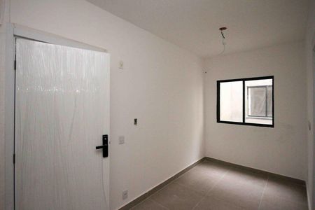 Apartamento à venda com 33m², 2 quartos e sem vaga Apartamento à venda com 33m², 2 quartos e sem vagaSala