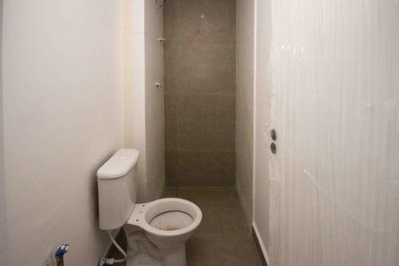 Apartamento à venda com 33m², 2 quartos e sem vaga Apartamento à venda com 33m², 2 quartos e sem vagaBanheiro