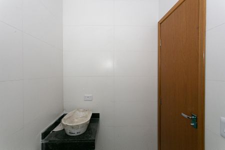 Banheiro de apartamento para alugar com 1 quarto, 45m² em Vila Dalila, São Paulo