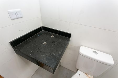 Apartamento à venda com 45m², 2 quartos e sem vaga Apartamento à venda com 45m², 2 quartos e sem vagaBanheiro