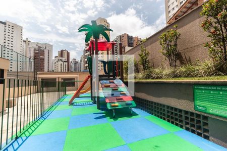 Apartamento à venda com 156m², 4 quartos e 3 vagasÁrea comum - Playground