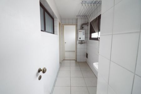 Apartamento à venda com 156m², 4 quartos e 3 vagas Apartamento à venda com 156m², 4 quartos e 3 vagasÁrea de Serviço