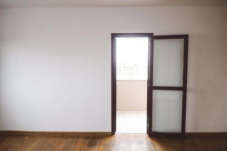 Apartamento à venda com 156m², 4 quartos e 3 vagas Apartamento à venda com 156m², 4 quartos e 3 vagasQuarto Suíte