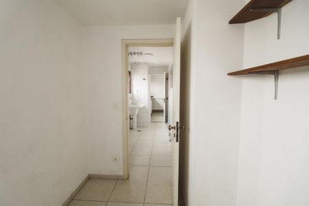 Apartamento à venda com 156m², 4 quartos e 3 vagas Apartamento à venda com 156m², 4 quartos e 3 vagasQuarto de Serviço