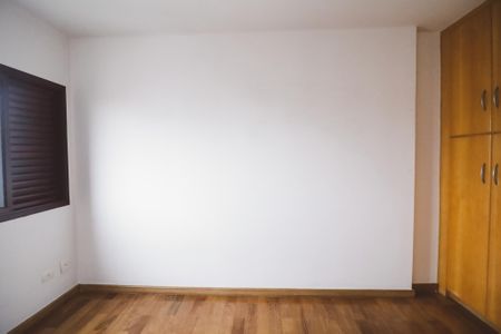 Apartamento à venda com 156m², 4 quartos e 3 vagas Apartamento à venda com 156m², 4 quartos e 3 vagasQuarto 2