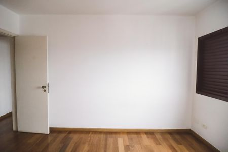Apartamento à venda com 156m², 4 quartos e 3 vagas Apartamento à venda com 156m², 4 quartos e 3 vagasQuarto 2