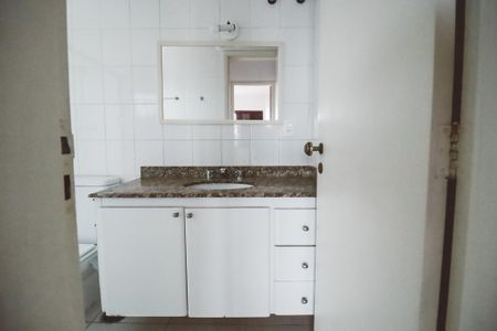 Apartamento à venda com 156m², 4 quartos e 3 vagas Apartamento à venda com 156m², 4 quartos e 3 vagasBanheiro