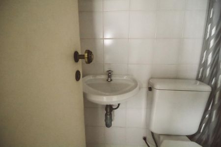 Apartamento à venda com 156m², 4 quartos e 3 vagas Apartamento à venda com 156m², 4 quartos e 3 vagasBanheiro de serviço