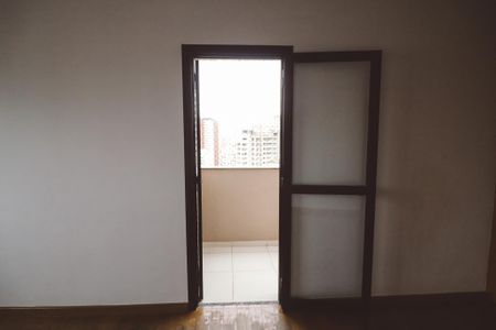 Apartamento à venda com 156m², 4 quartos e 3 vagas Apartamento à venda com 156m², 4 quartos e 3 vagasVaranda da Suíte