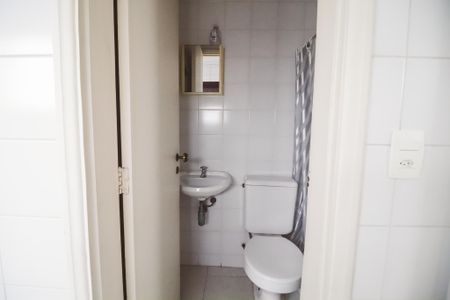 Apartamento à venda com 156m², 4 quartos e 3 vagas Apartamento à venda com 156m², 4 quartos e 3 vagasBanheiro de serviço