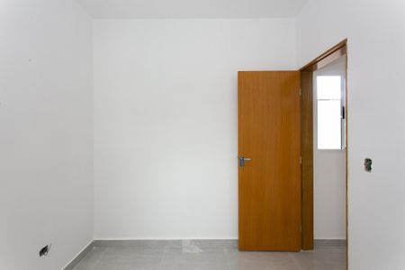 Quarto 1 de apartamento para alugar com 2 quartos, 45m² em Vila Dalila, São Paulo