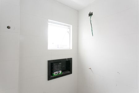 Banheiro de kitnet/studio para alugar com 1 quarto, 45m² em Vila Dalila, São Paulo