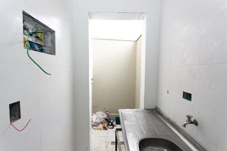 Cozinha e Área de Serviço de apartamento para alugar com 2 quartos, 45m² em Vila Dalila, São Paulo
