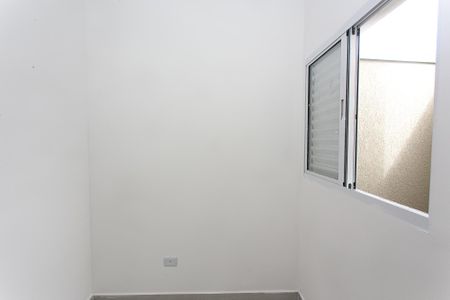 Quarto 2 de apartamento para alugar com 2 quartos, 45m² em Vila Dalila, São Paulo