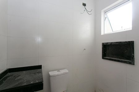 Banheiro de apartamento para alugar com 2 quartos, 45m² em Vila Dalila, São Paulo