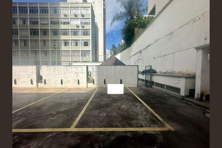 Apartamento à venda com 95m², 3 quartos e 2 vagas Apartamento à venda com 95m², 3 quartos e 2 vagasVagas de garagem