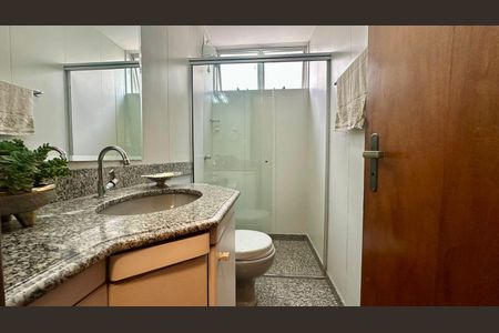Apartamento à venda com 95m², 3 quartos e 2 vagas Apartamento à venda com 95m², 3 quartos e 2 vagasBanheiro