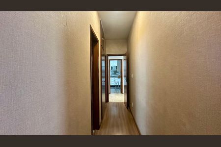 Apartamento à venda com 95m², 3 quartos e 2 vagas Apartamento à venda com 95m², 3 quartos e 2 vagasCorredor