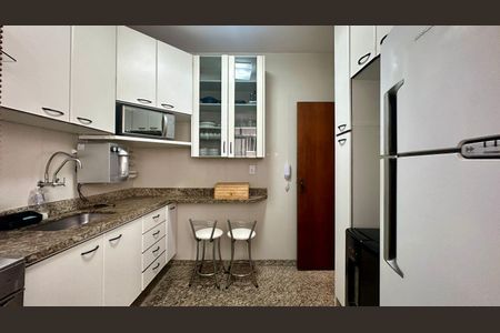 Apartamento à venda com 95m², 3 quartos e 2 vagas Apartamento à venda com 95m², 3 quartos e 2 vagasCozinha