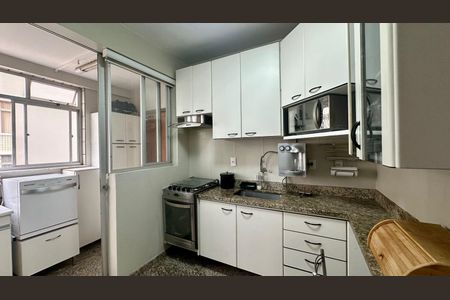 Apartamento à venda com 95m², 3 quartos e 2 vagas Apartamento à venda com 95m², 3 quartos e 2 vagasCozinha