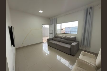 Casa à venda com 39m², 2 quartos e 1 vaga Casa à venda com 39m², 2 quartos e 1 vagaSala