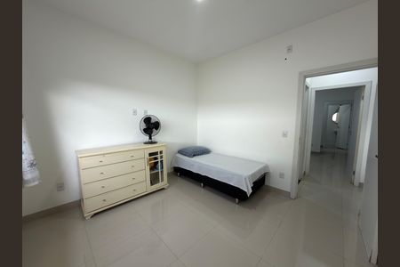 Casa à venda com 39m², 2 quartos e 1 vaga Casa à venda com 39m², 2 quartos e 1 vagaQuarto 02
