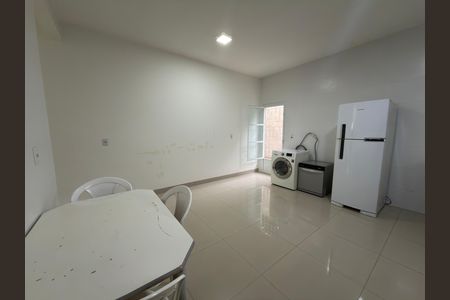 Casa à venda com 39m², 2 quartos e 1 vaga Casa à venda com 39m², 2 quartos e 1 vagaCozinha