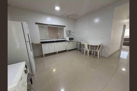 Casa à venda com 39m², 2 quartos e 1 vaga Casa à venda com 39m², 2 quartos e 1 vagaCozinha