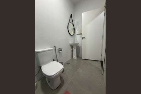 Casa à venda com 39m², 2 quartos e 1 vaga Casa à venda com 39m², 2 quartos e 1 vagaBanheiro Suíte