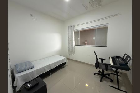 Casa à venda com 39m², 2 quartos e 1 vaga Casa à venda com 39m², 2 quartos e 1 vagaQuarto 01