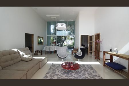 Casa para alugar com 5 quartos, 400m² em Ogiva, Cabo Frio