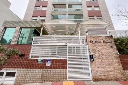 Apartamento à venda com 161m², 3 quartos e 3 vagasFachada + plaquinha