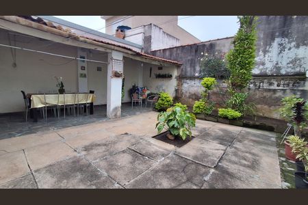 Casa à venda com 159m², 3 quartos e 1 vaga Casa à venda com 159m², 3 quartos e 1 vagaQuintal