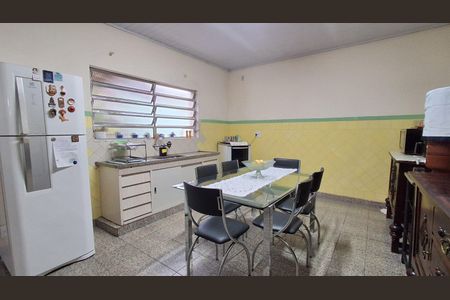 Casa à venda com 159m², 3 quartos e 1 vaga Casa à venda com 159m², 3 quartos e 1 vagaCozinha