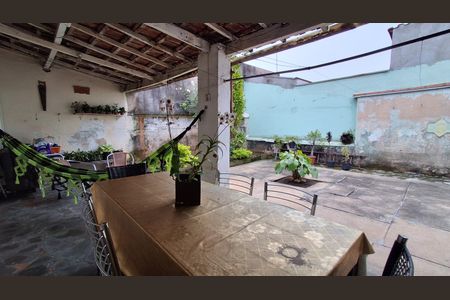Casa à venda com 159m², 3 quartos e 1 vaga Casa à venda com 159m², 3 quartos e 1 vagaQuintal